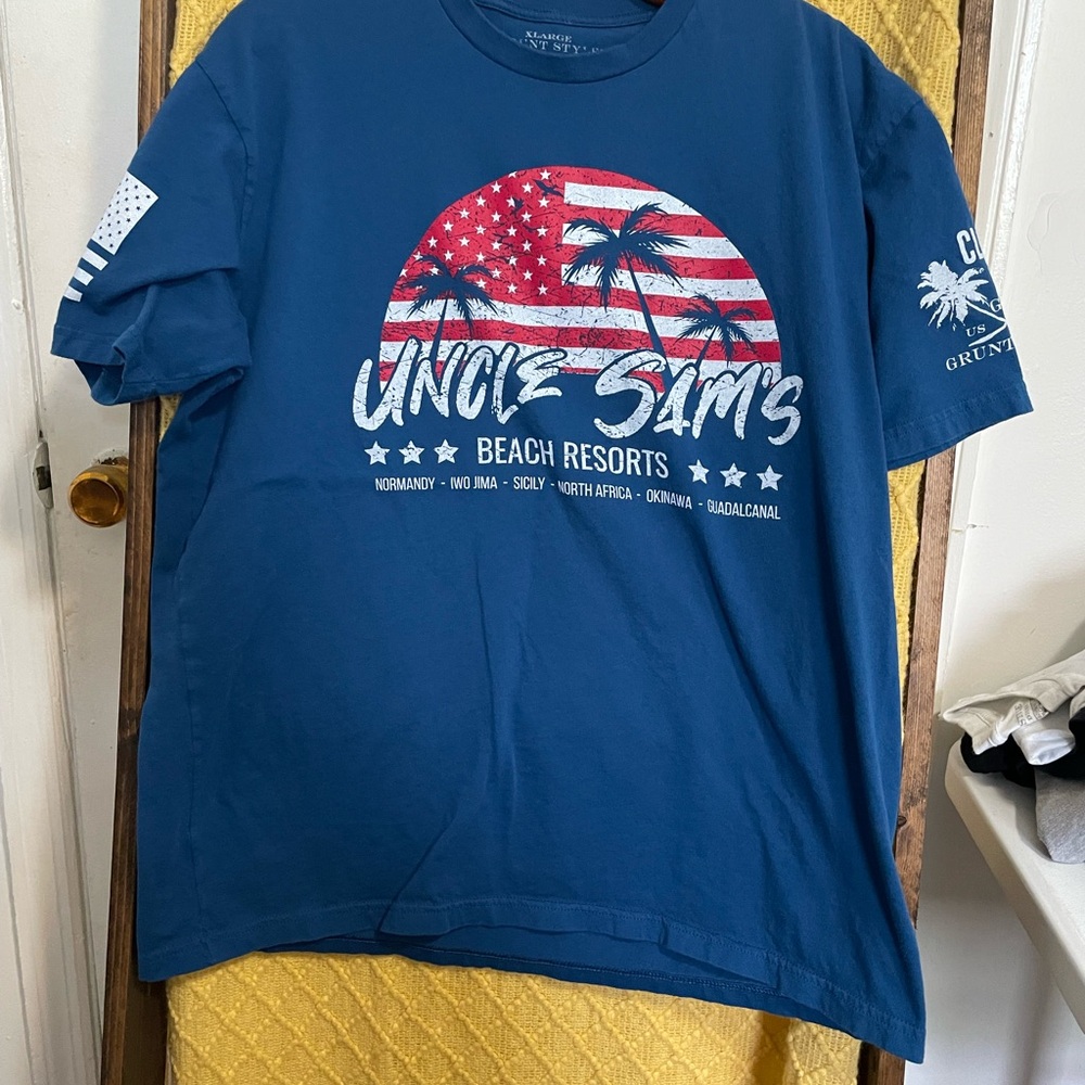 Grunt Style Blue Short-Sleeve Tee with Red & White Graphic
